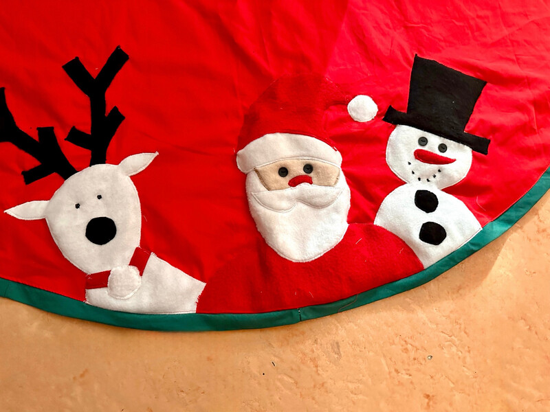 Applique Tree Skirt / 110 cm / قاعدة شجرة أبليك