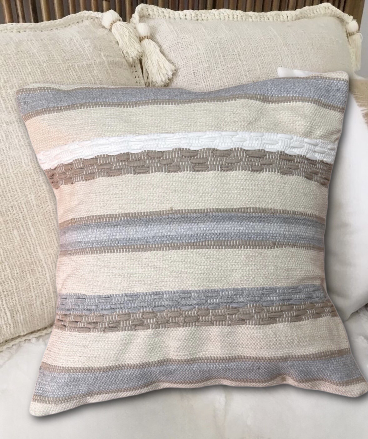 Thread &amp; Rags Cushion - With Filling / 45*45 cm / خددية نسيج خيوط مع قماش - بالحشو