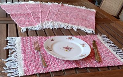 Set of 6 Woven Rags Placemats ( Patterned)/ 35*45 cm / طقم سفرة قماش ٦ قطع ( قماش منقوش )