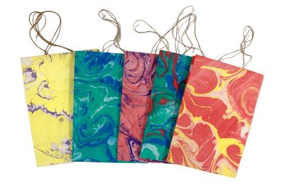 Marbleized gift bag - Large / 18*26 cm / كيس هدايا ملون - كبير