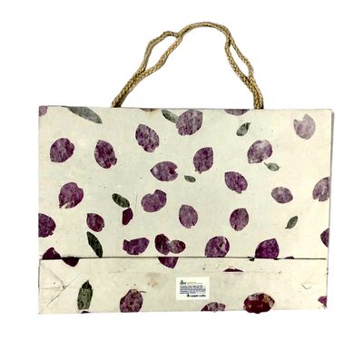  Cotton gift bag with flower petals - XXL / 31*44 cm / كيس هدايا قطني بورق الورد   