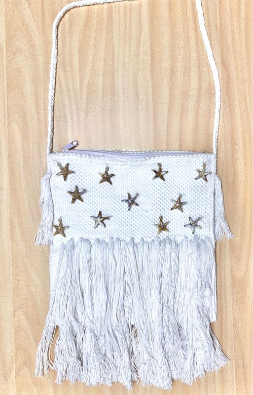 Woven Threads Cross Bag With Star Shells / 28*28 cm / شنطة كروس من الخيوط المنسوجة و النجوم الصدفية