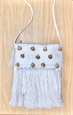 Woven Threads Cross Bag With Shells / 28*28 cm / شنطة كروس من الخيوط المنسوجة و القواقع