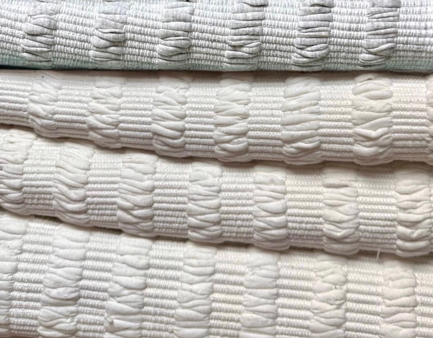 Set of 6 Woven Thread &amp; Rags Placemats ( Diana )/ 35*45 cm / (ديانا) طقم سفرة قماش منسوج ٦ قطع