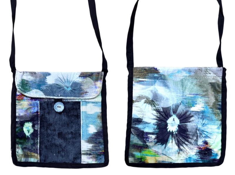 Upholstery fabric Cross Bag / 20*20 cm / شنطة كروس من قماش التنجيد