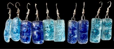 Rectangular Blue Glass Earring / حلق زجاج مستطيل ازرق
