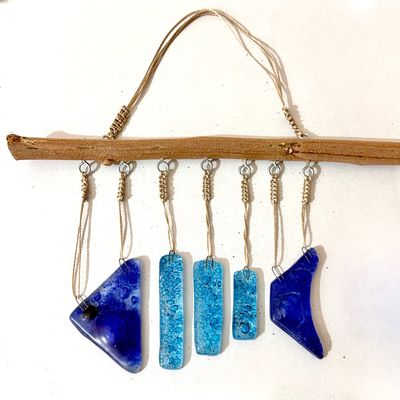 Blue Glass Striped Fish Wall Hanging / 25*33 cm / عليقة حائط سمك شرائح زجاجية زرقاء