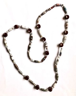 Necklace / عقد