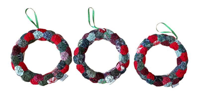 Fabric Flowers Wreath / 25 cm / اكليل من وردات القماش