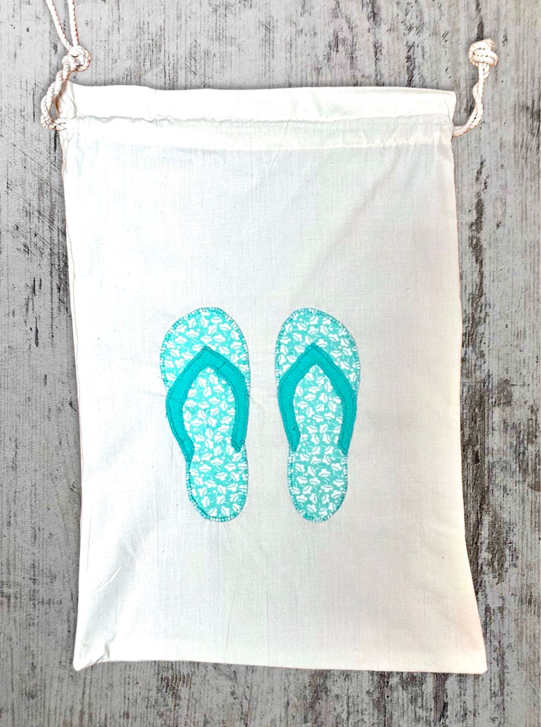 Applique Laundry Travel Bag / 35*50 cm / كيس غسيل للسفر