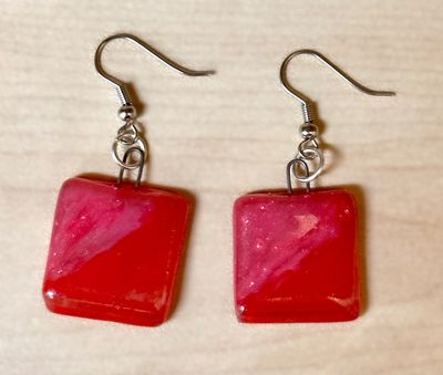 Square Colored Glass Earring / حلق زجاج مربع ملون