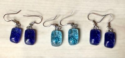 Small Glass Earrings / حلق زجاج صغير