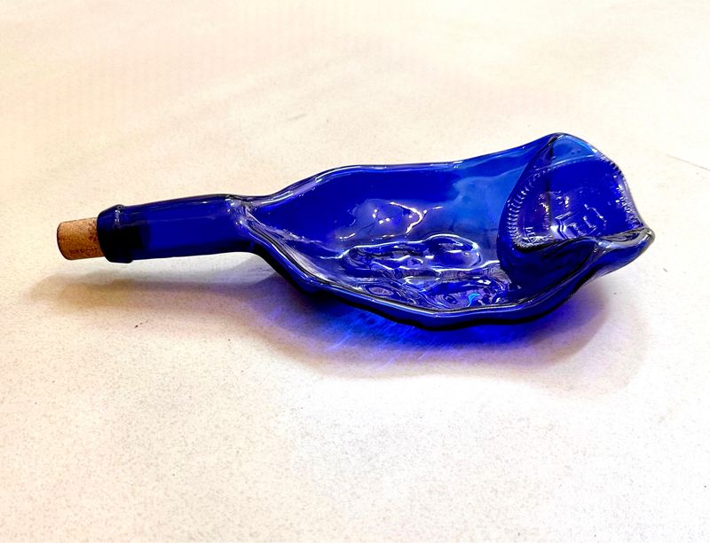 Blue Bottle/ زجاجة زرقاء