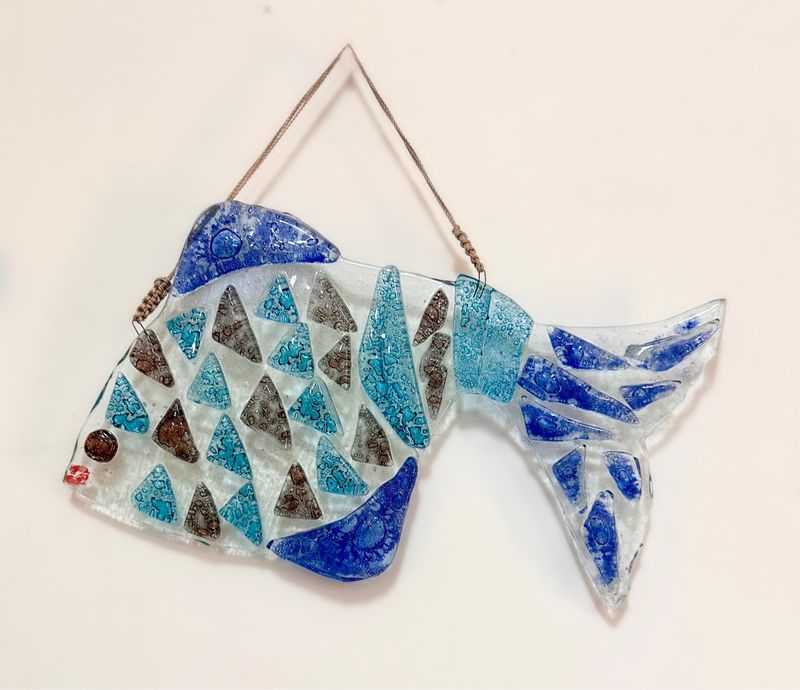 Blue Glass Fish / 22*26 cm / سمكة زجاجية زرقاء