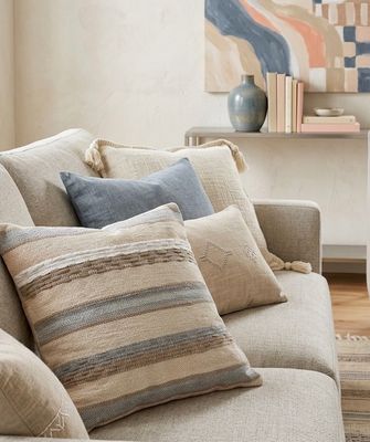 Thread &amp; Rags Cushion - With Filling / 45*45 cm / خددية نسيج خيوط مع قماش - بالحشو