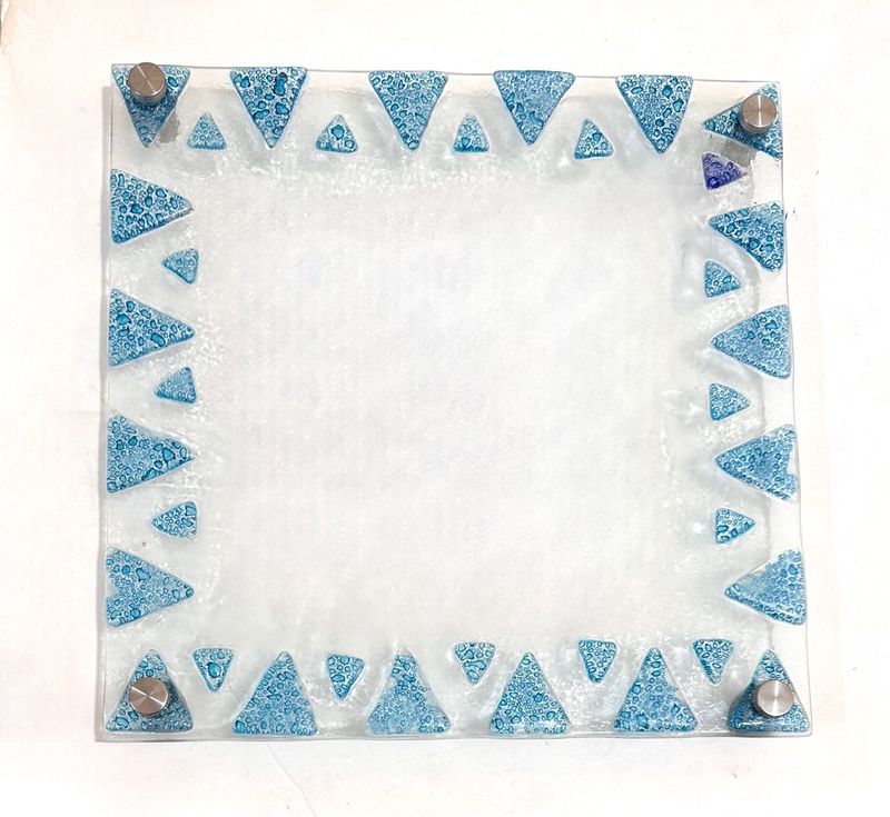 Coaster With Metal Stands / 35 cm / طبق مسطح بقوائم معدنية