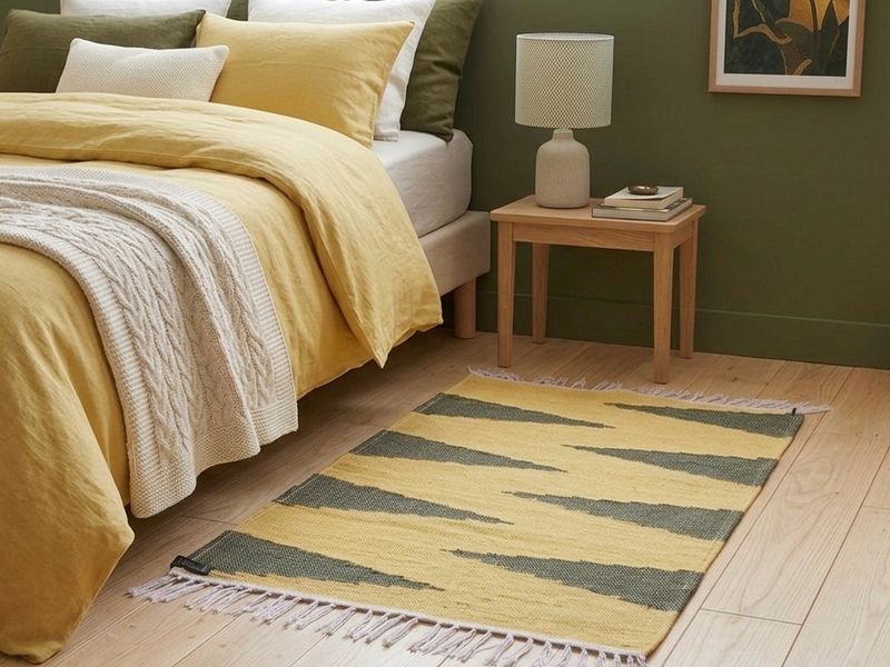 Woven Rug - Triangles / 70*100 cm / دواسة نسيج - مثلثات
