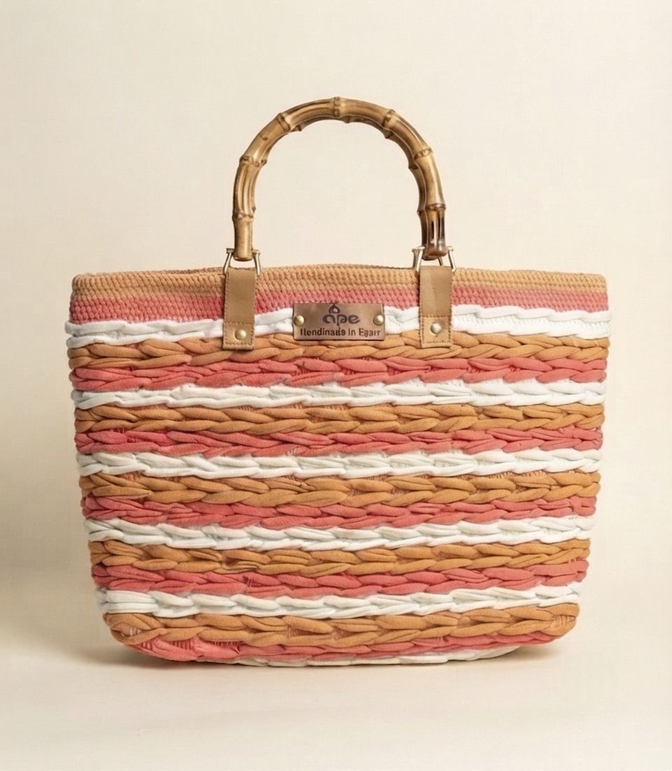 Woven Bag With Braided Stitches  - Bamboo Handel / 35*45 cm / شنطة نسيج بغرزة ضفيرة - يد بامبو