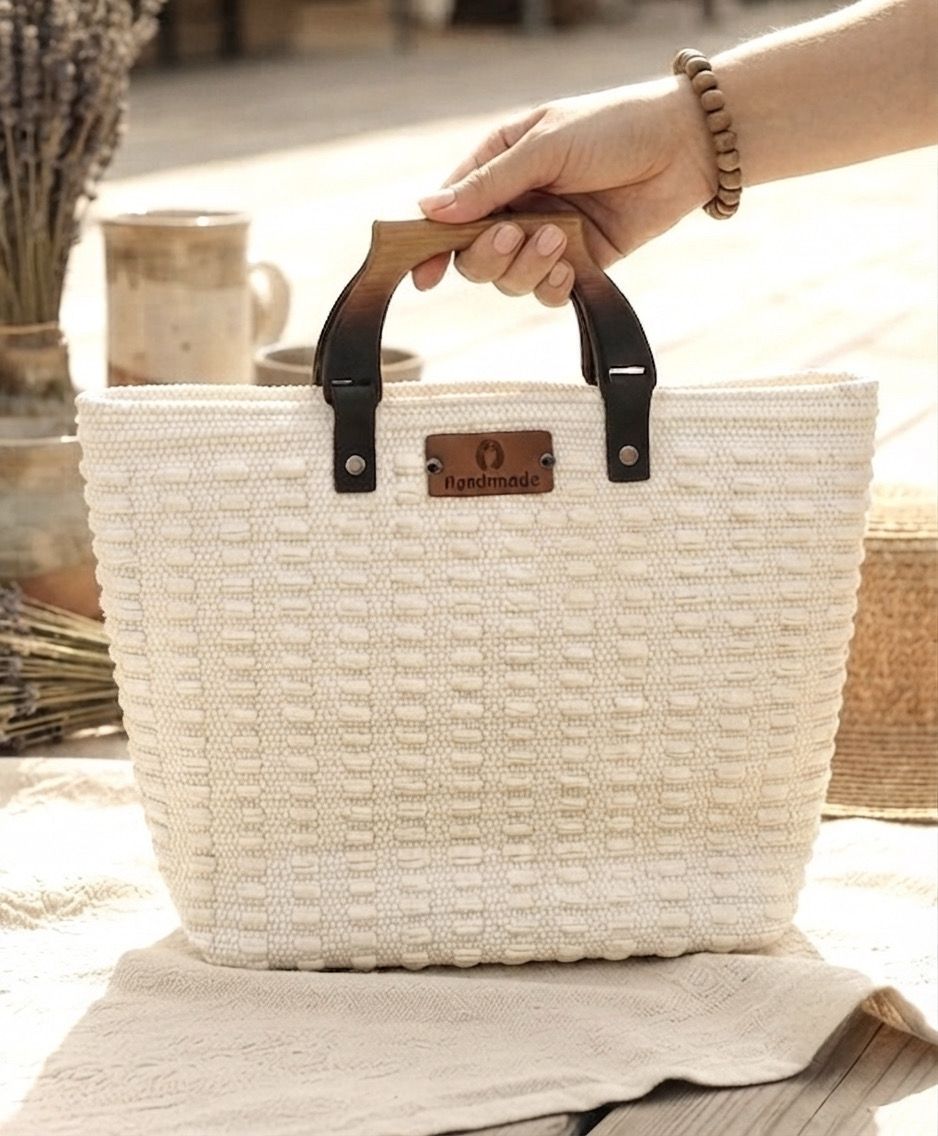 Woven Plain Bag With Inner Stitches - Wooden Handel / 35*45 cm / شنطة نسيج سادة بغرز داخلية - يد خشب