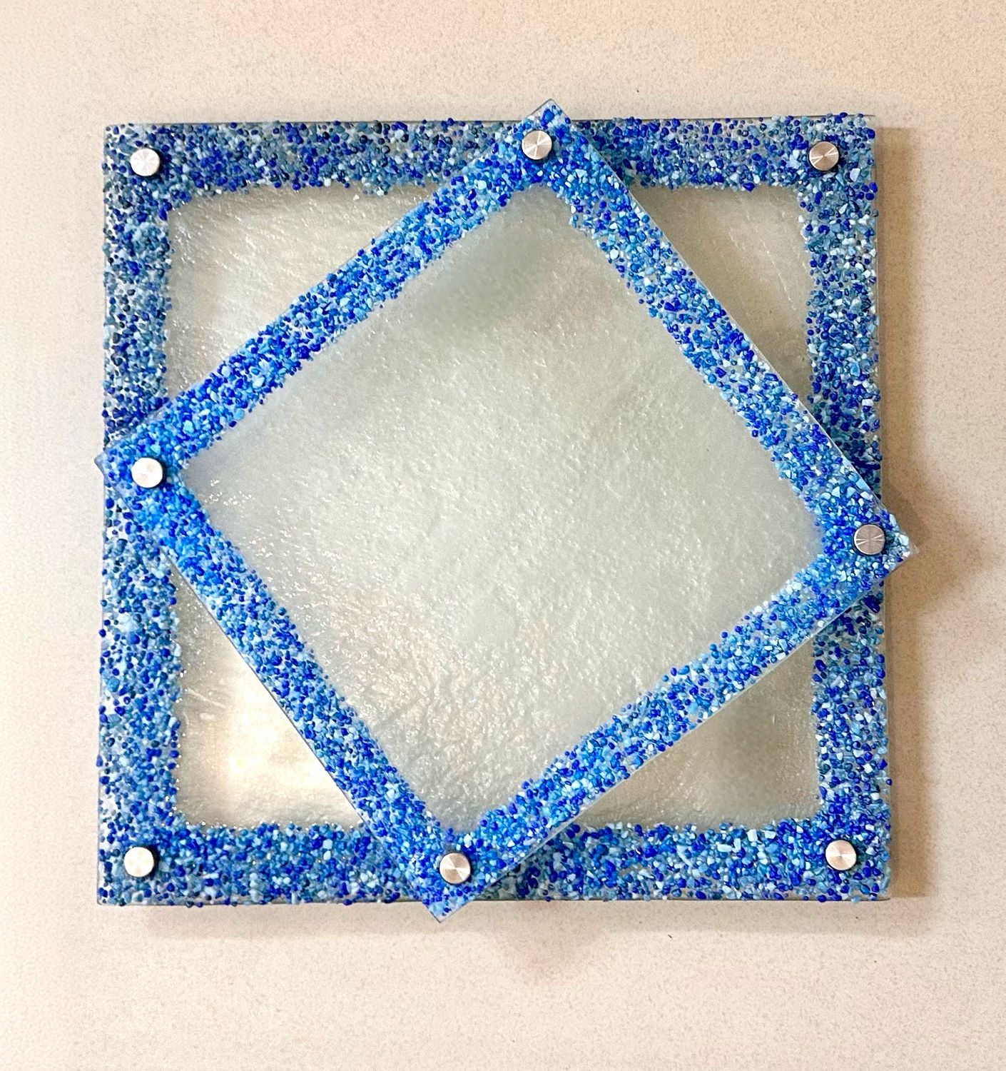 Coaster With Metal Stands / 30 or 40 cm / طبق مسطح بقوائم معدنية