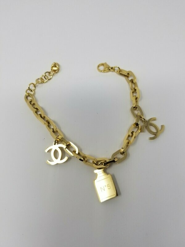 No 5 Charm