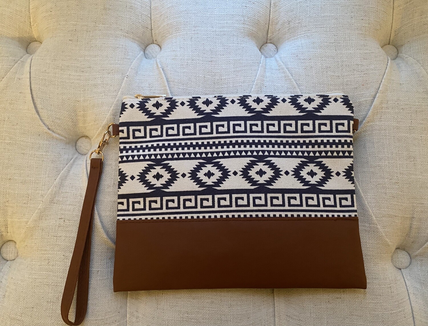 Aztec Patterned Wristlet Clutch/Crossbody Bag | Trendy Accessories | Luxury Handbags | Unique Gifts