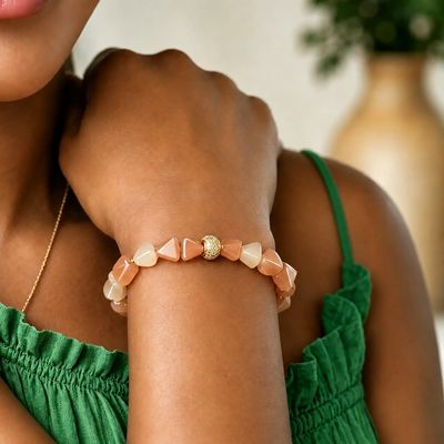 Alabaster Royal, Bracelet