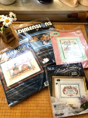 Set of 4 Embroidery Kits
