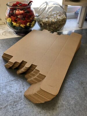 Cardboard Gift Box (light brown)
