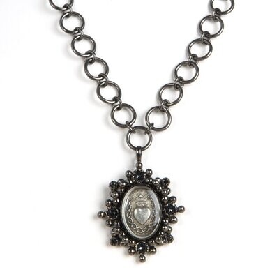 The Betty Necklace Oval Sacred Heart/Gunmetal