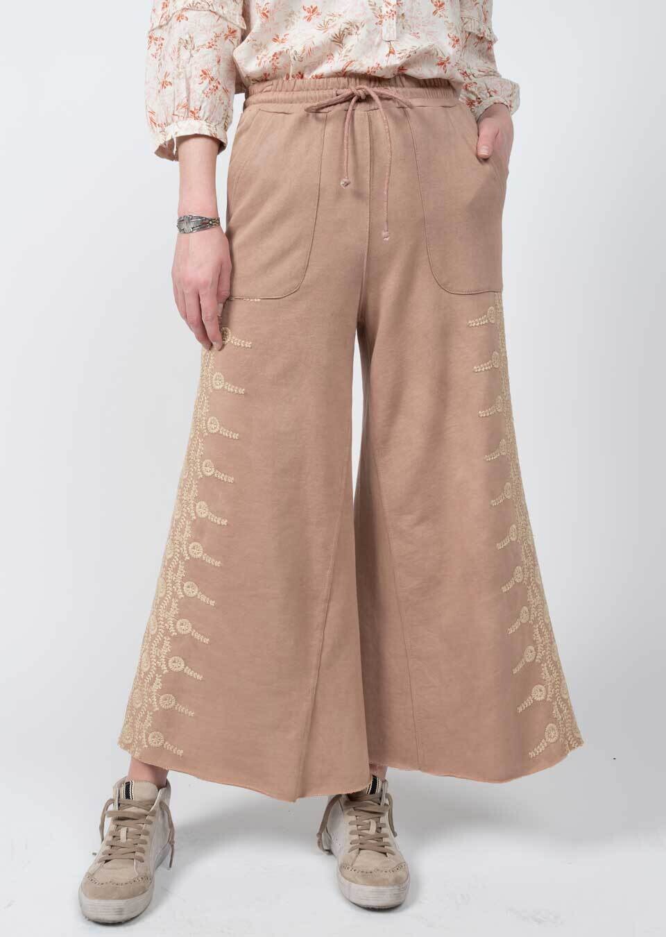 Trail of Embroidery Pant