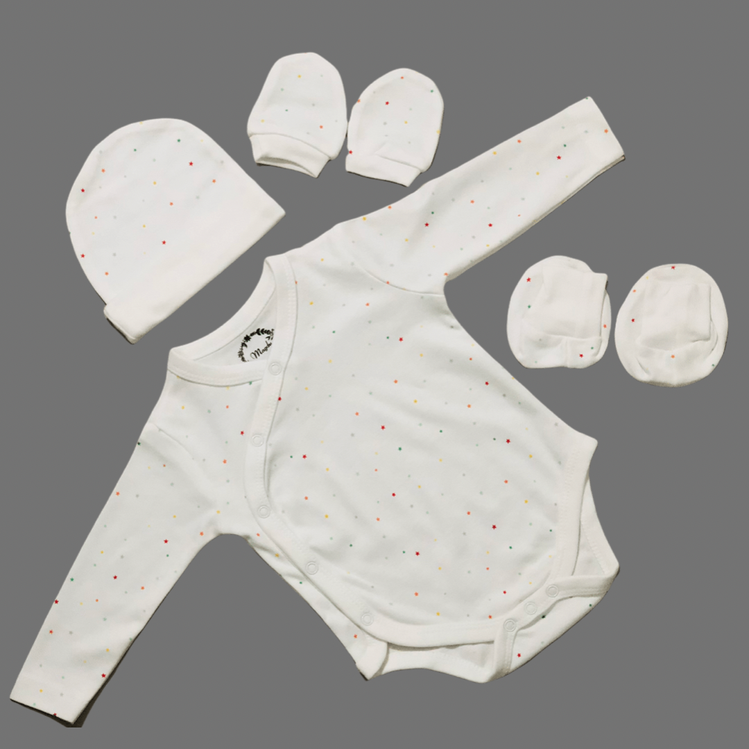 Newborn Front open Onesie, Mittens, Booties And Cap Set (White With Stars, 0-6 Months)