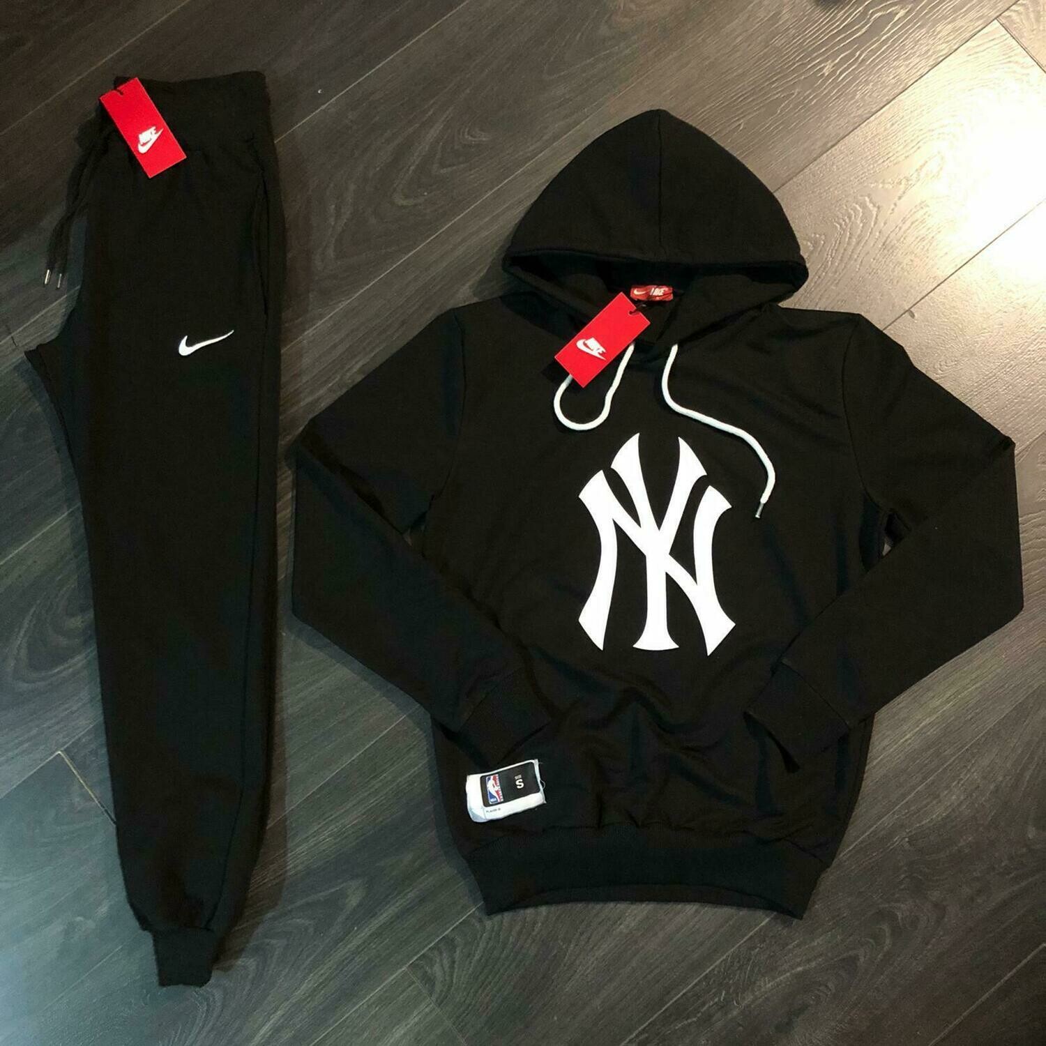 COLLECTION SPORT POUR HOMMES