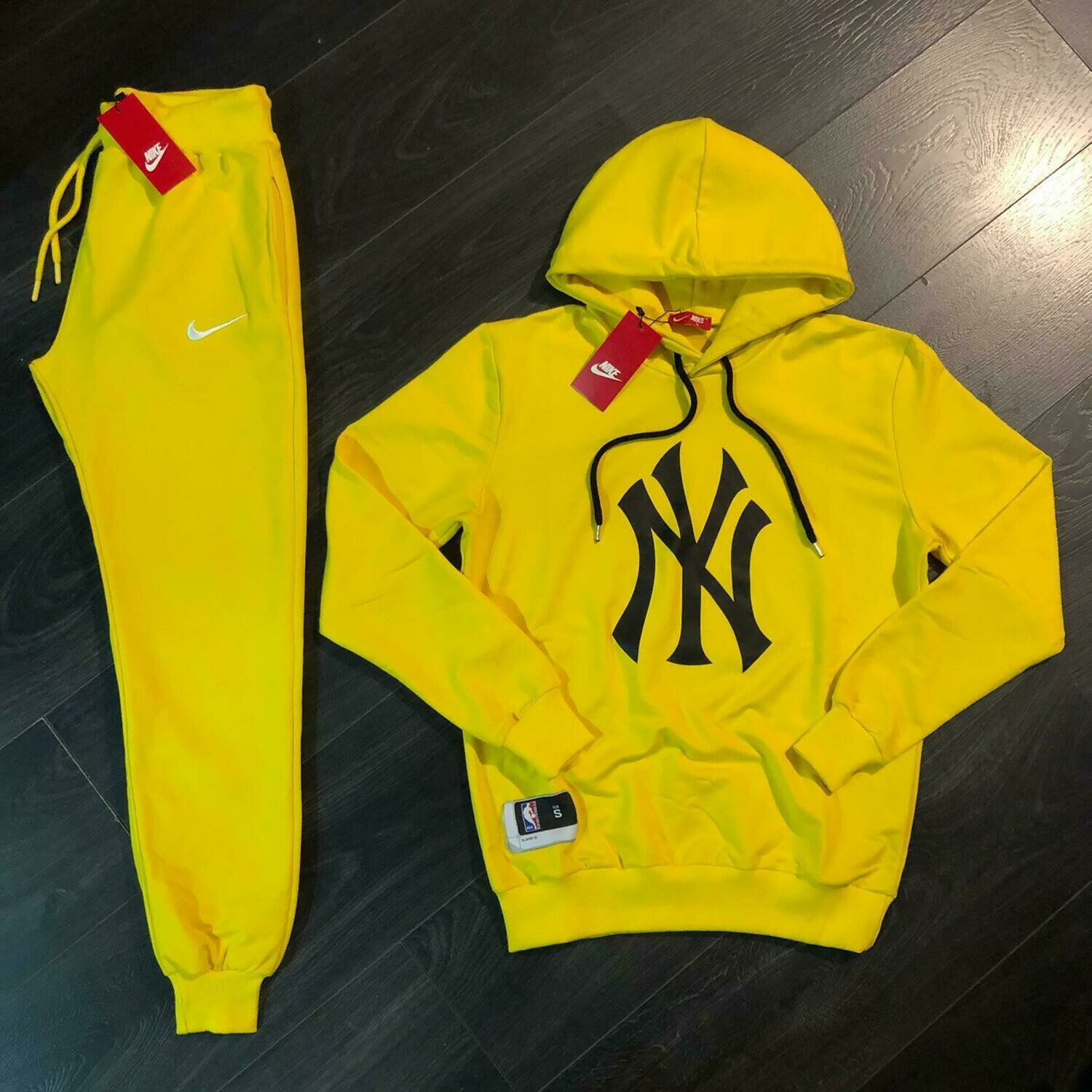 COLLECTION SPORT POUR HOMMES
