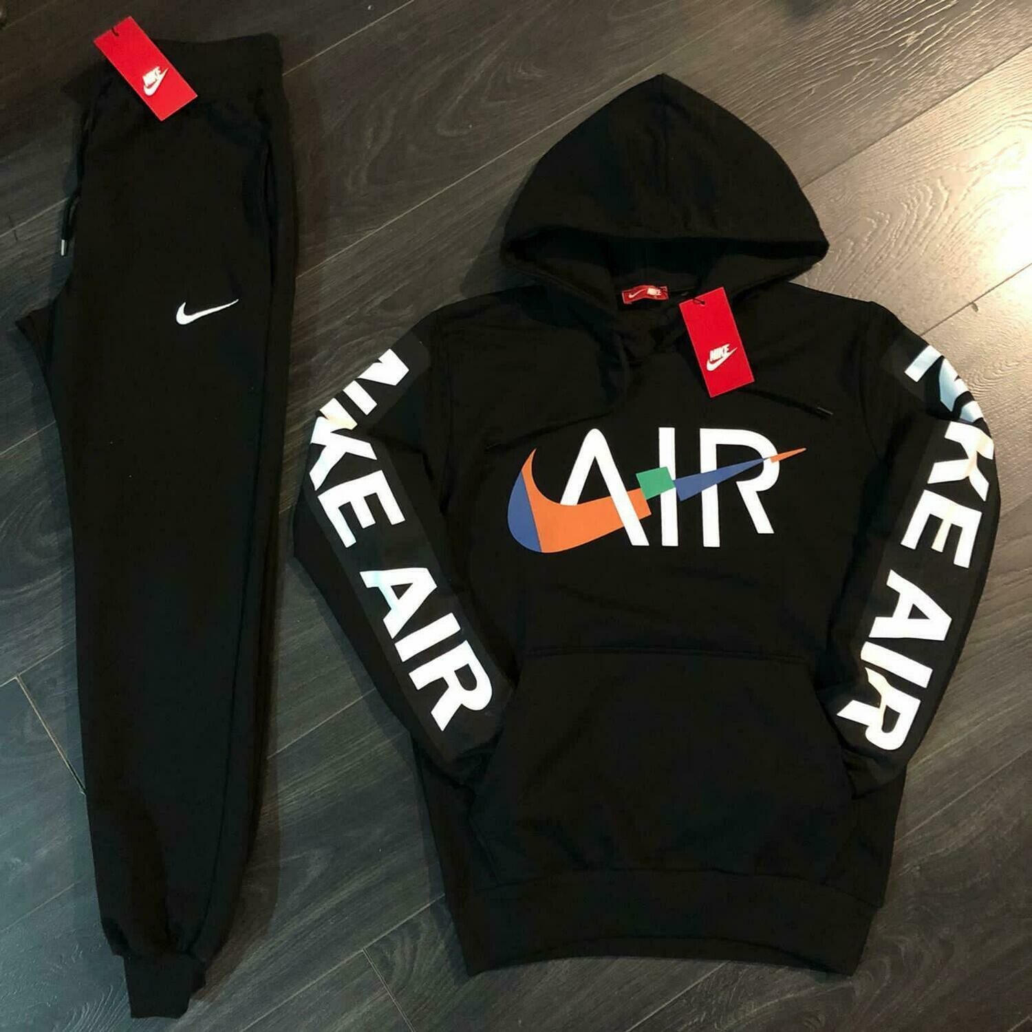 COLLECTION SPORT POUR HOMMES
