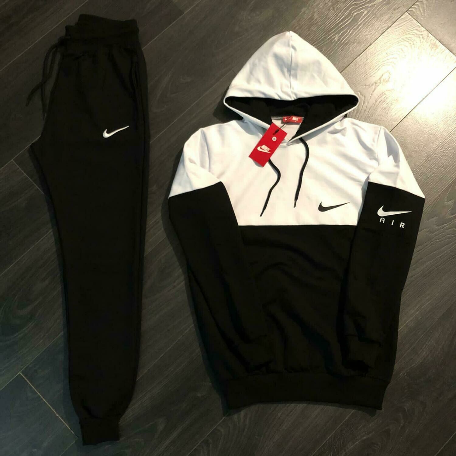 COLLECTION SPORT POUR HOMMES