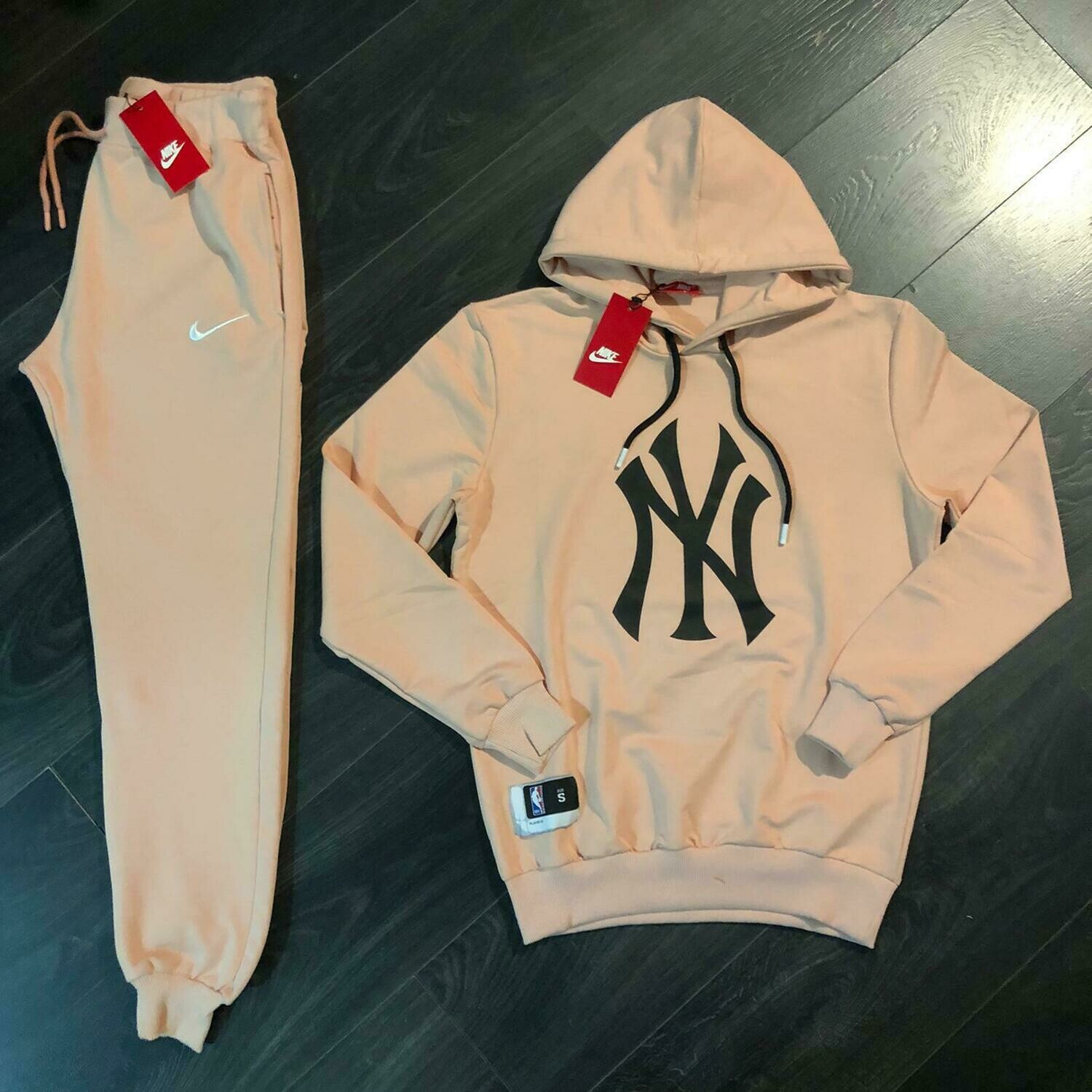 COLLECTION SPORT POUR HOMMES