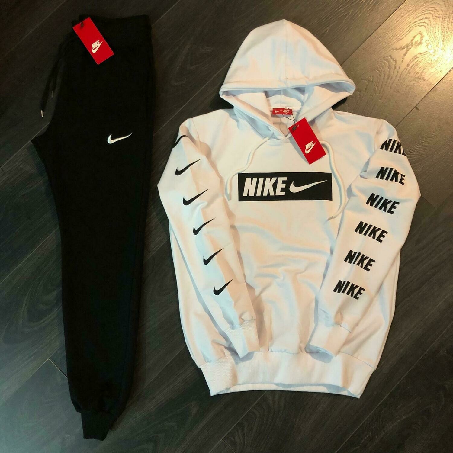 COLLECTION SPORT POUR HOMMES