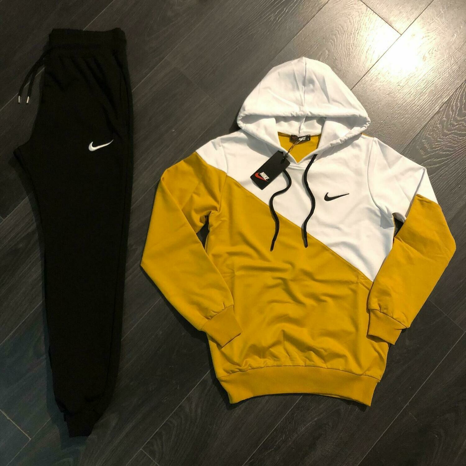 COLLECTION SPORT POUR HOMMES