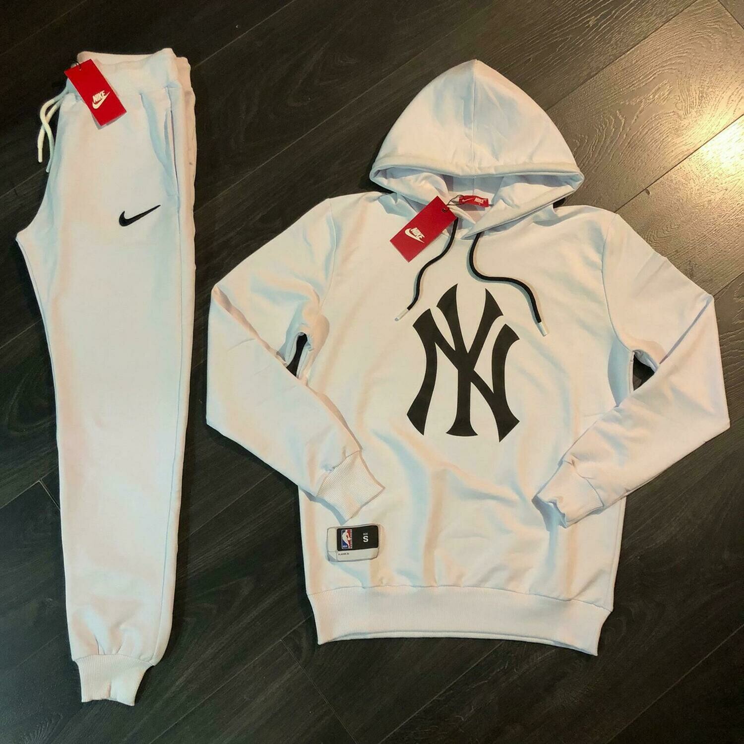 COLLECTION SPORT POUR HOMMES