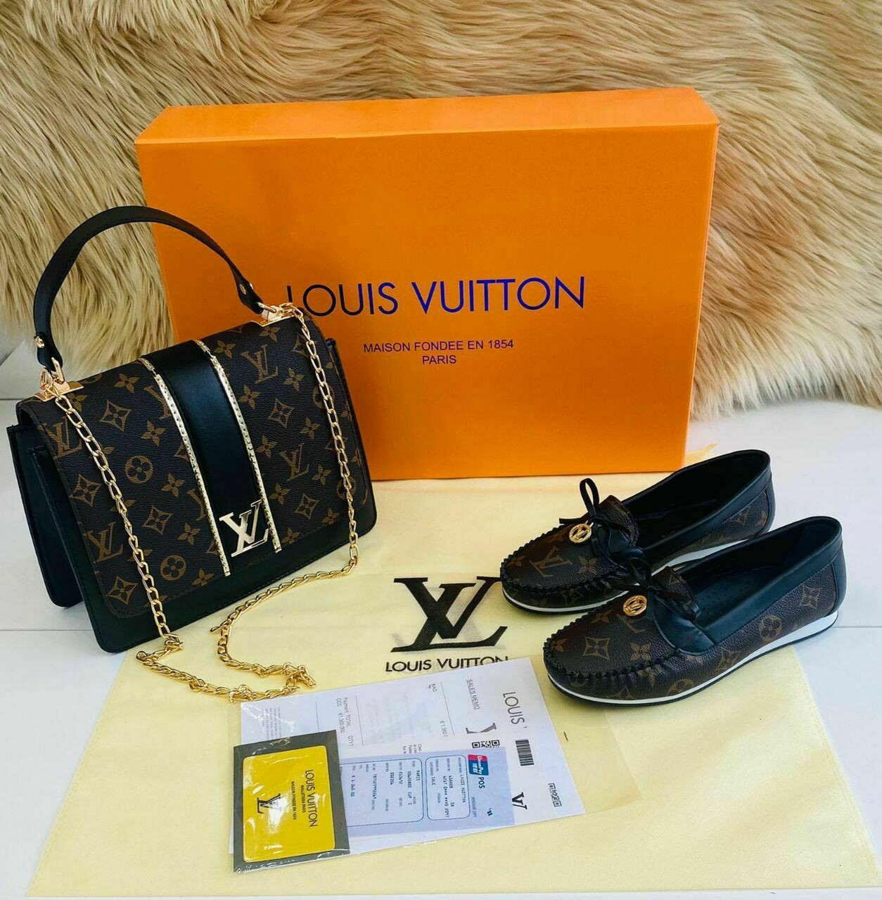 CHAUSSURES ET SACS MARQUES POUR FEMMES