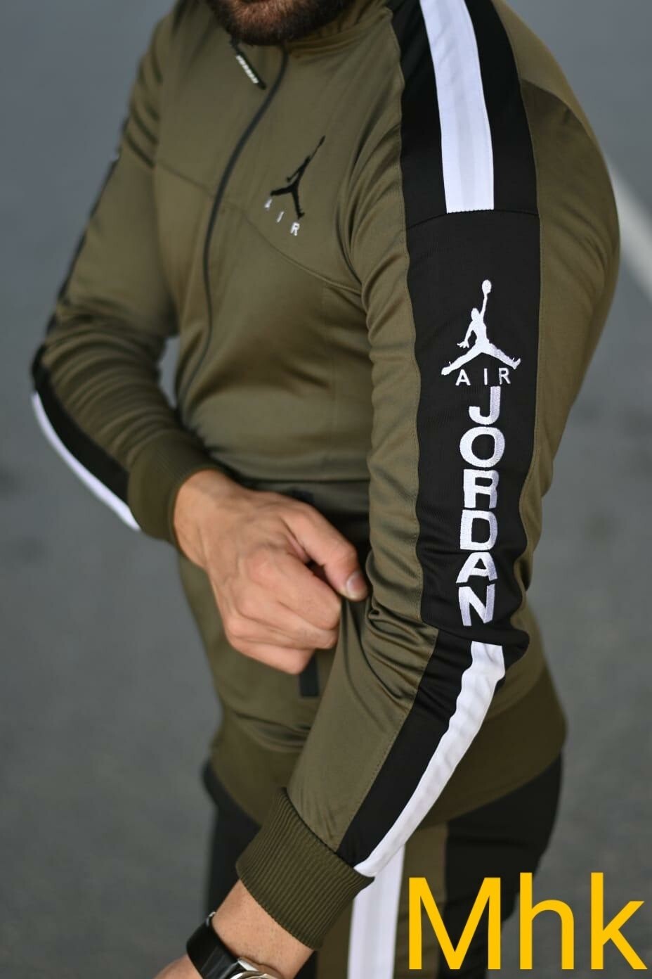 COLLECTION SPORT POUR HOMMES