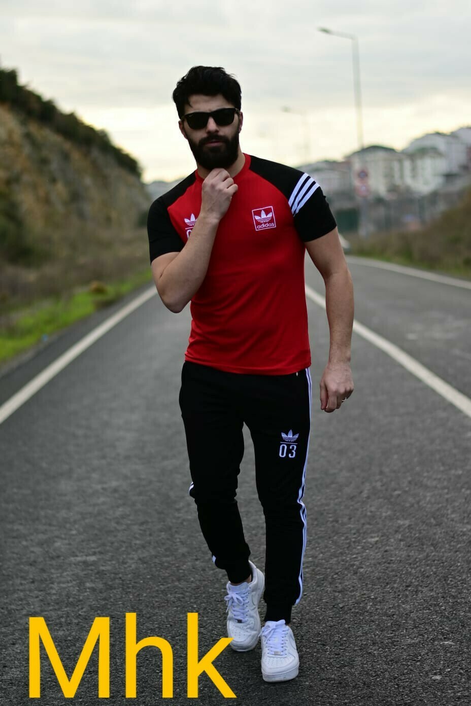 COLLECTION SPORT POUR HOMMES