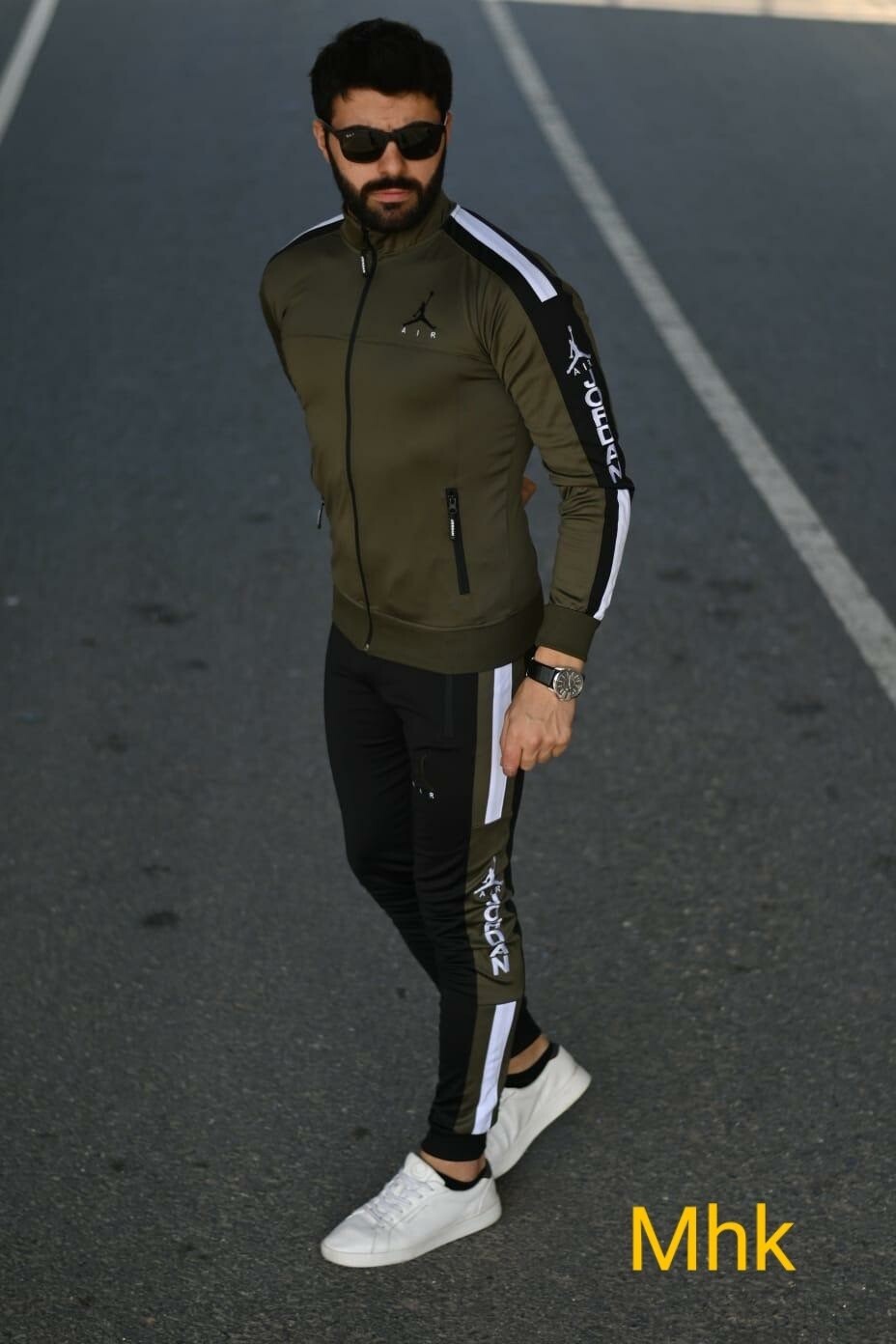 COLLECTION SPORT POUR HOMMES