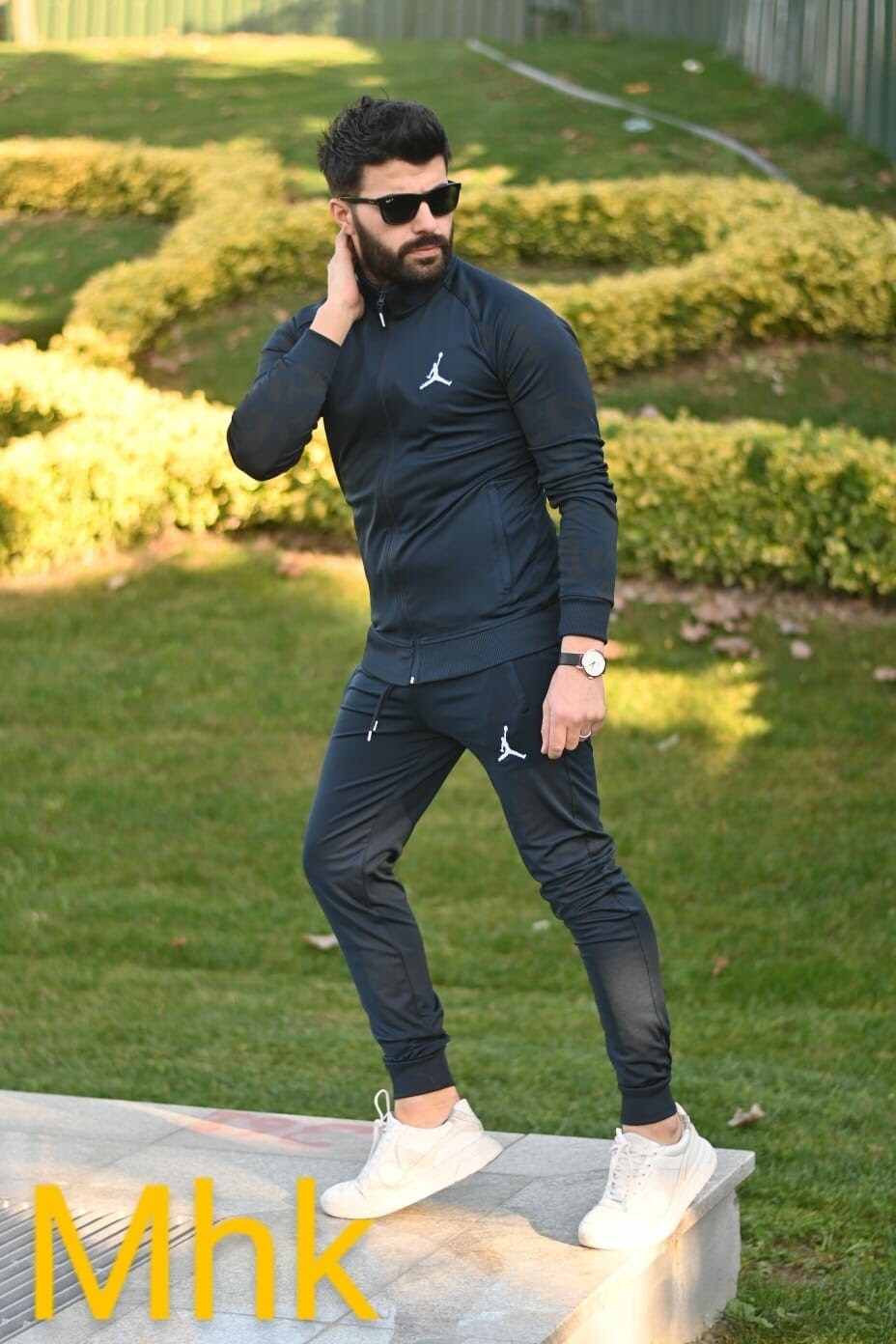COLLECTION SPORT POUR HOMMES