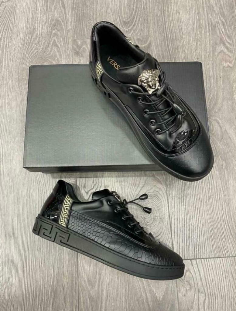 CHAUSSURES CLASSES  POUR HOMMES