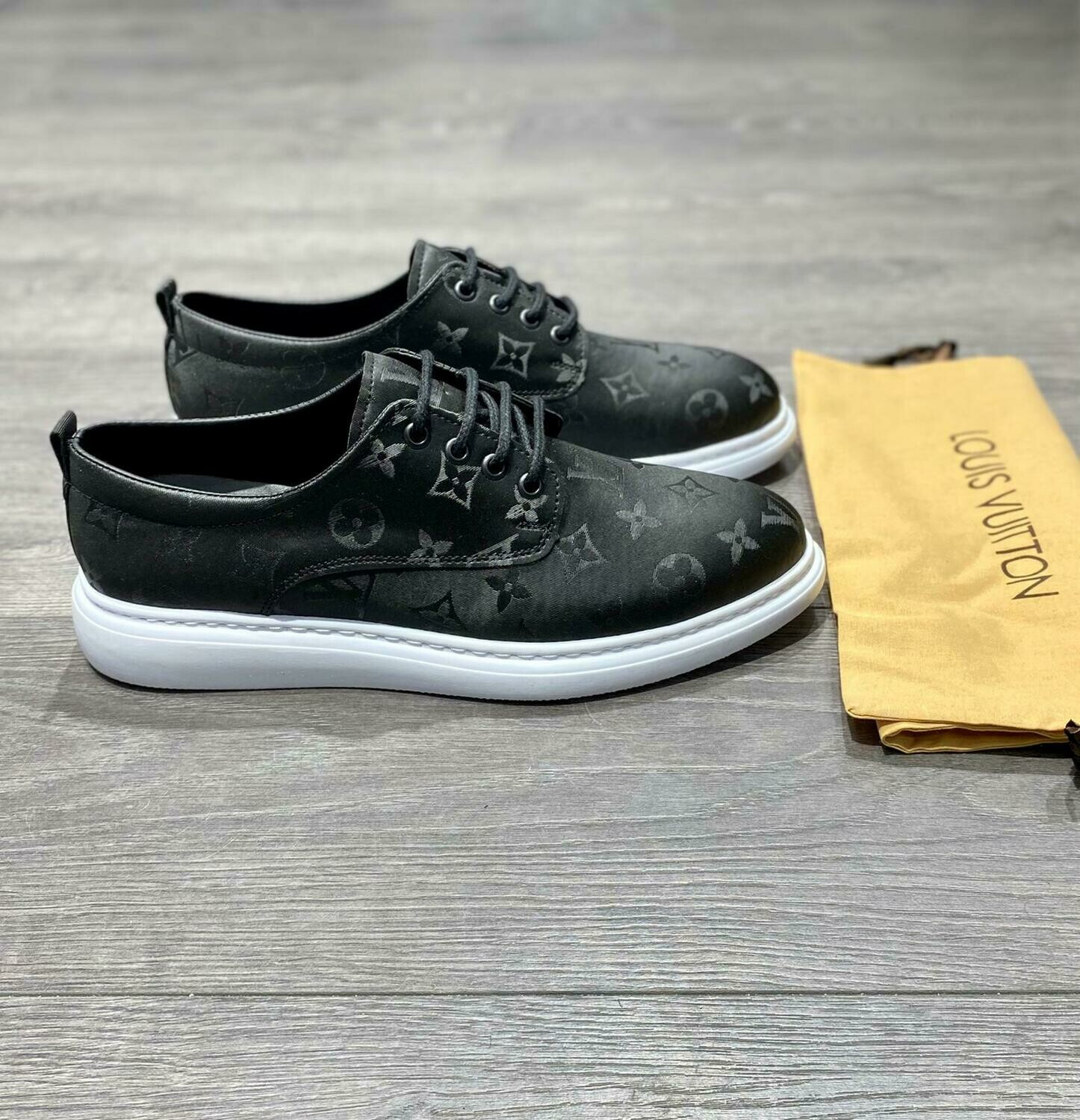 CHAUSSURES CLASSES  POUR HOMMES