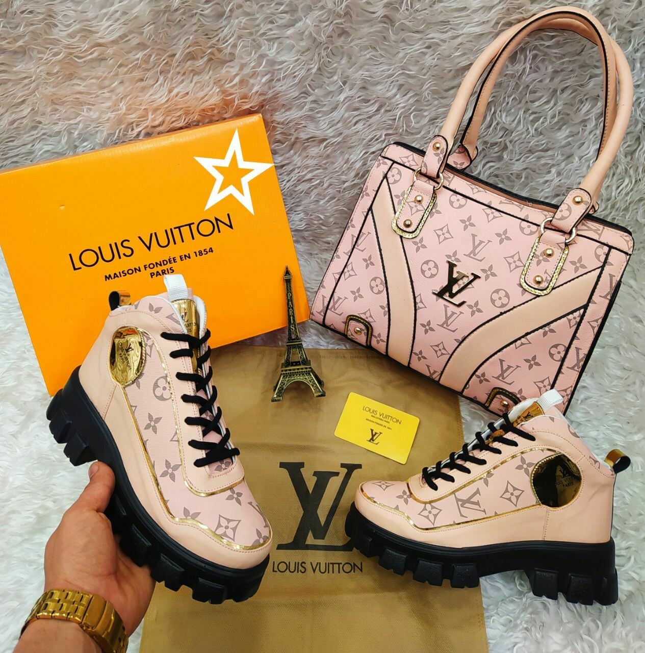 CHAUSSURES ET SACS MARQUES POUR FEMMES