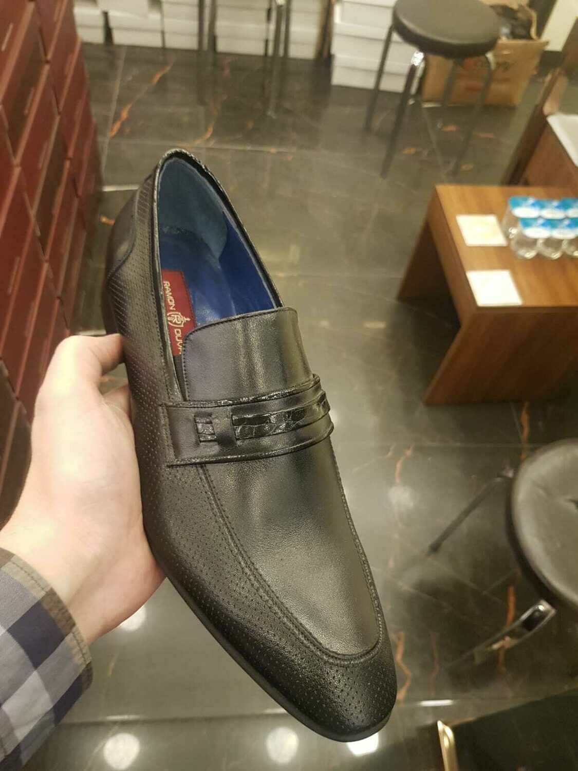 CHAUSSURES CLASSES  POUR HOMMES