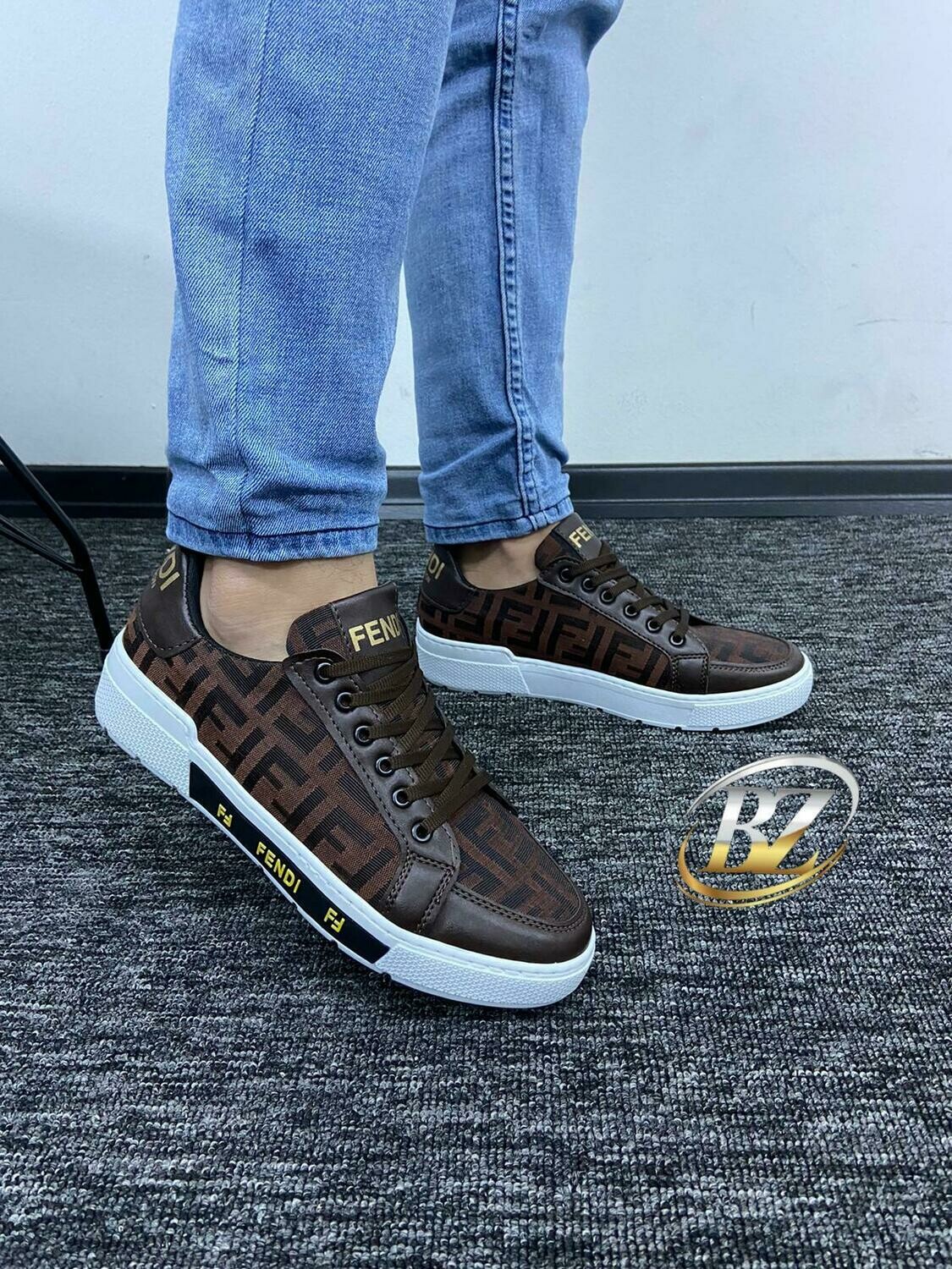 CHAUSSURES CLASSES  POUR HOMMES